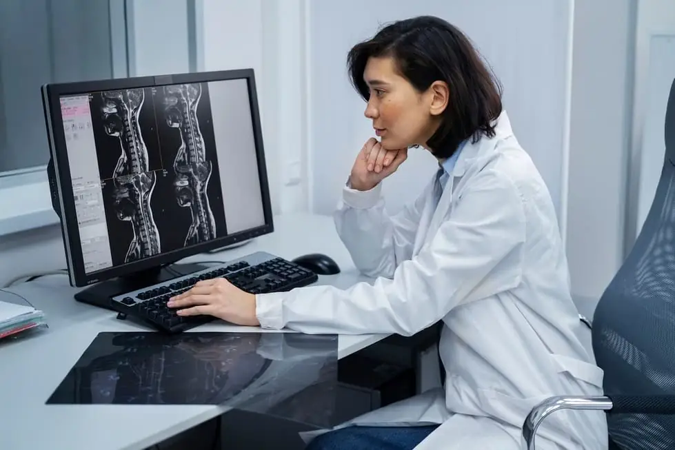 Habilidades Técnicas en Imagenología Diagnóstica: Iluminando los Diagnósticos Médicos