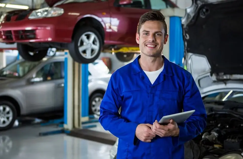 Capacitación Técnica para Técnicos Automotrices: Mejorando la Experiencia en Mantenimiento de Vehículos